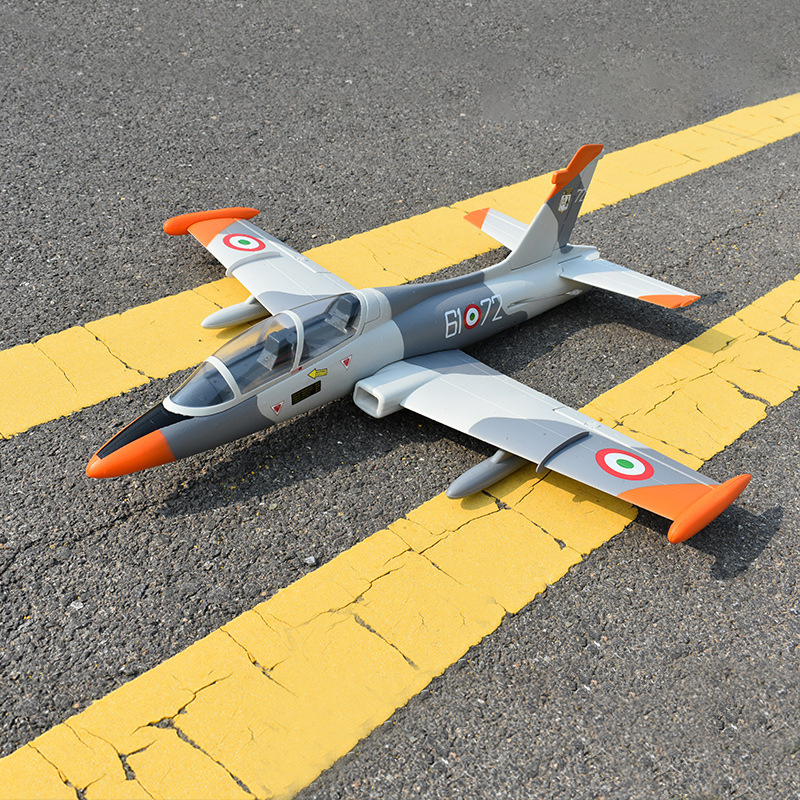 Il modello SY vende bene MB339 - Model Airplane Plastic recensione e prezzo