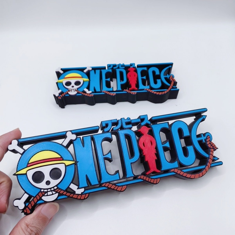 Espositore con logo One Piece, - Action Figure Stand recensione e prezzo