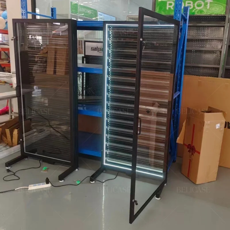 Armadietto da parete con serra - Graded Card Display recensione e prezzo